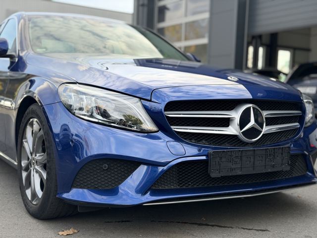 Mercedes-Benz C 220 d Lim. Avantgarde/LED/KAM+++