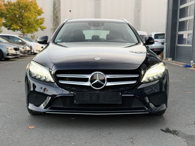 Mercedes-Benz E 200 E T-Modell E 200 4Matic Avantgarde